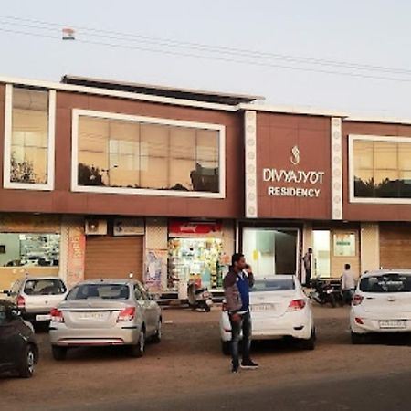 Divya Jyot Residency Bhuj Hotel Ngoại thất bức ảnh