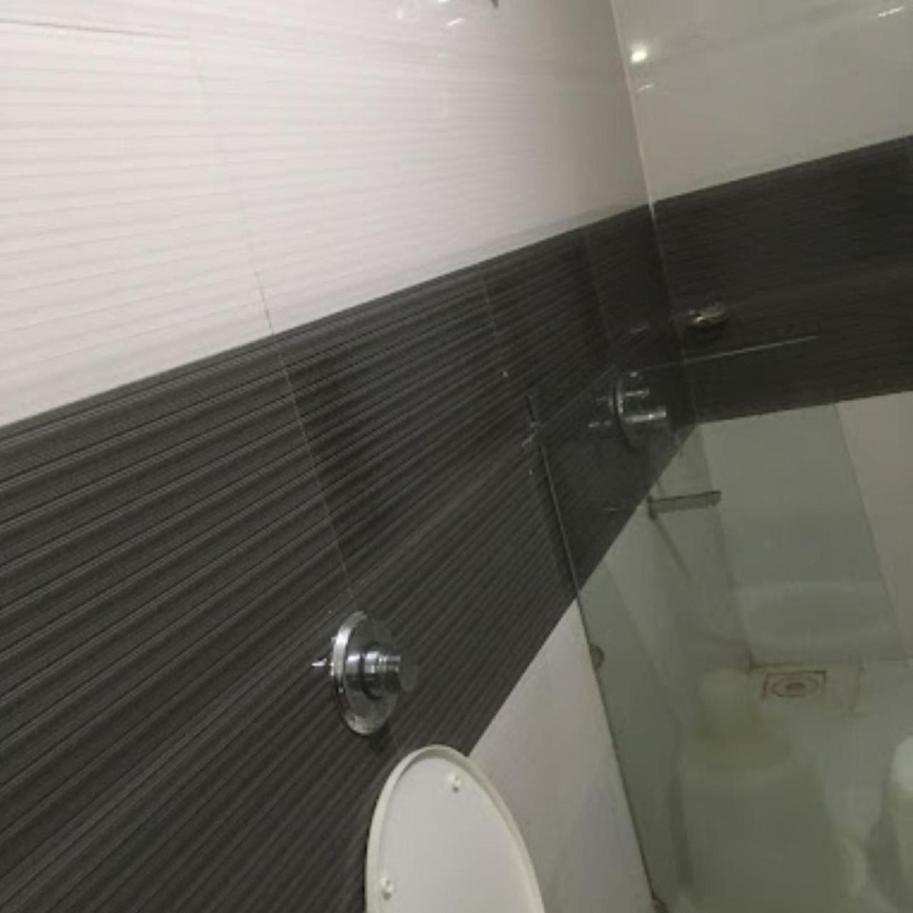 Divya Jyot Residency Bhuj Hotel Ngoại thất bức ảnh